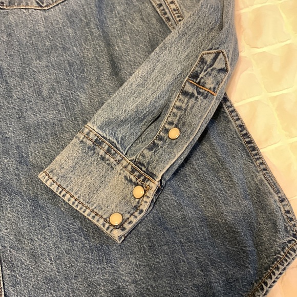 Lucky Brand denim shirt - Picture 3 of 3